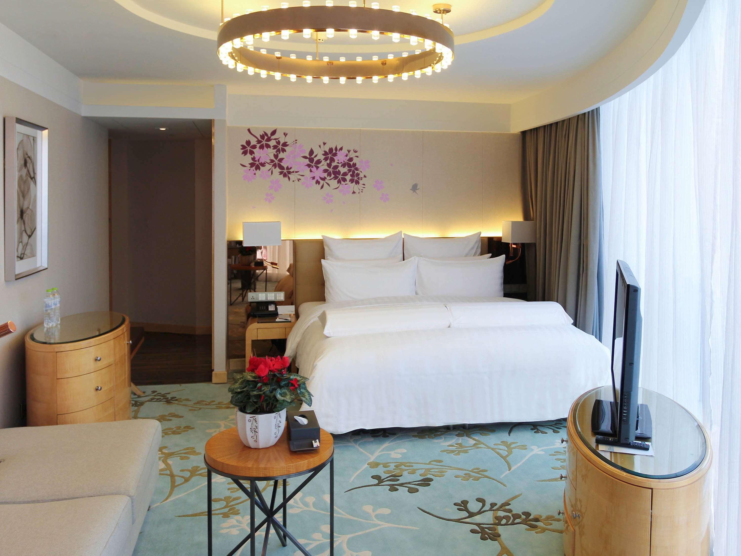 Pullman Linyi Lushang Exterior photo