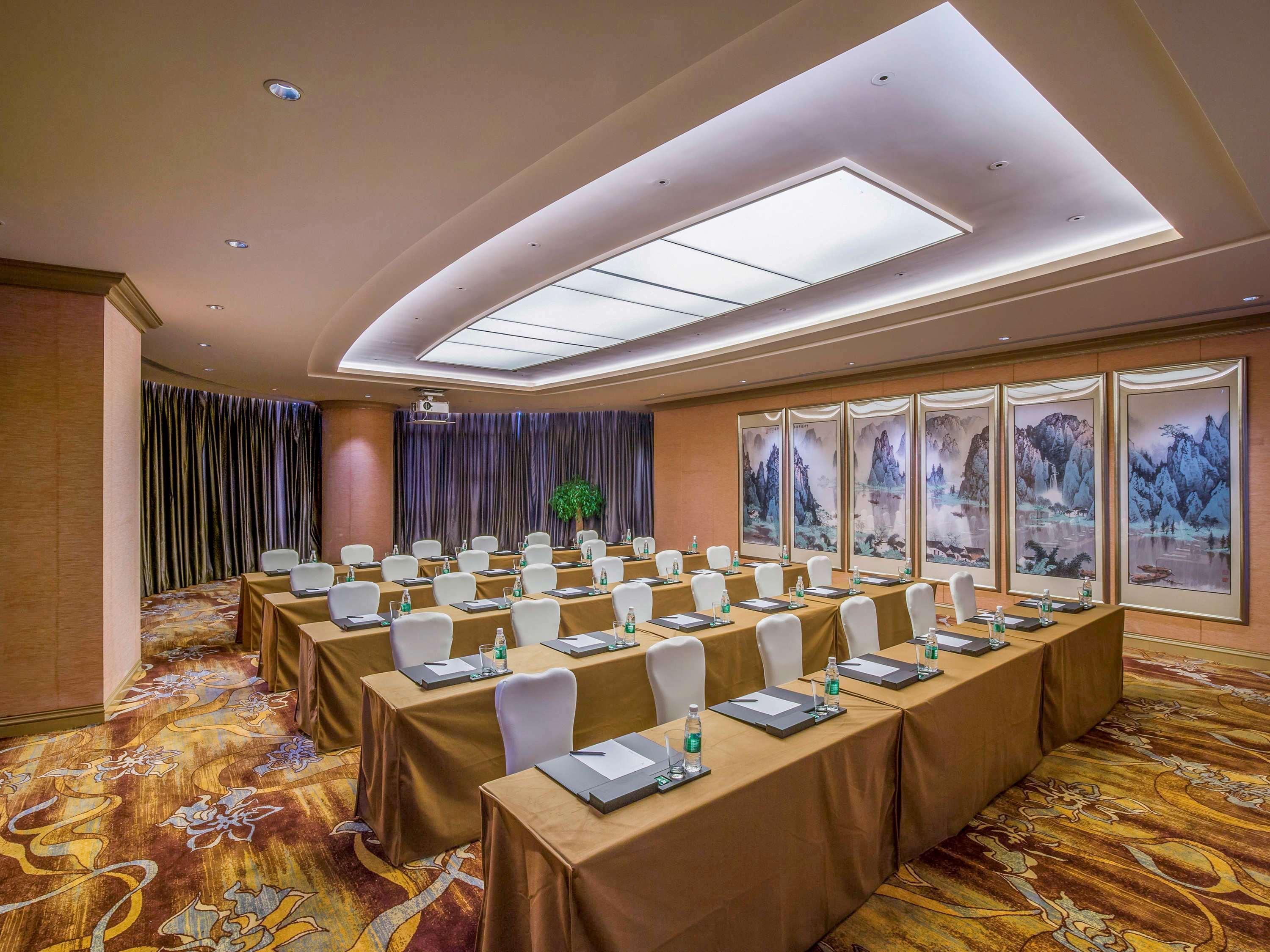Pullman Linyi Lushang Exterior photo
